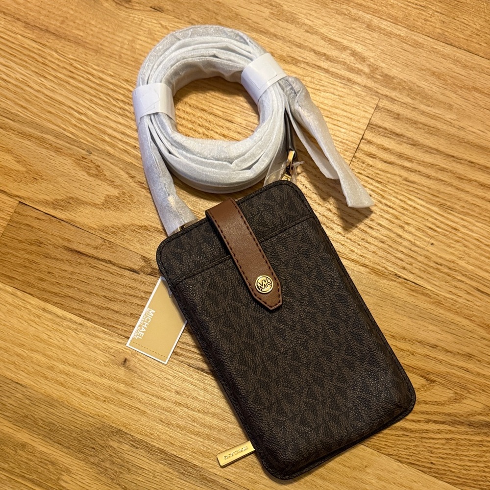 Michael Kors Jet Set cross body